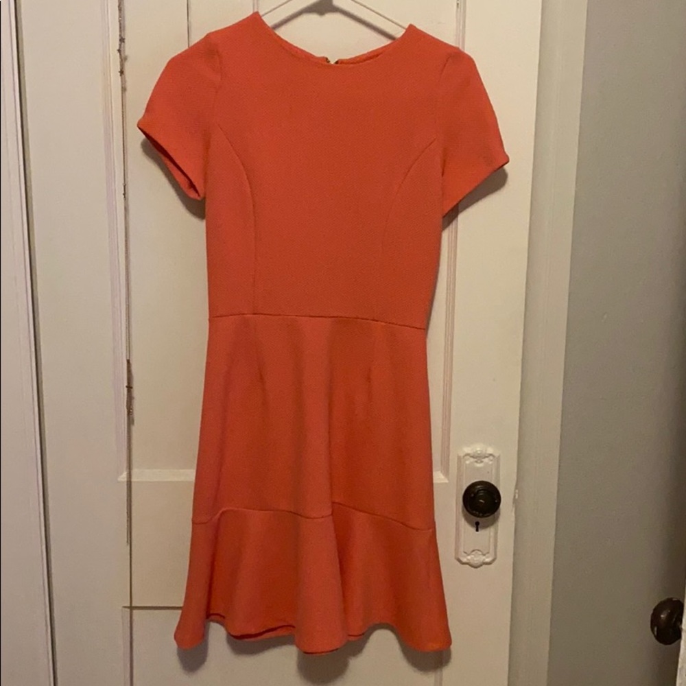 Coral trumpet midi dress size M